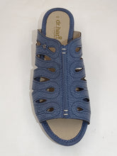 Load image into Gallery viewer, Darcy Navy Sandal 745
