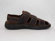 Load image into Gallery viewer, Declan Choc Sandal 869
